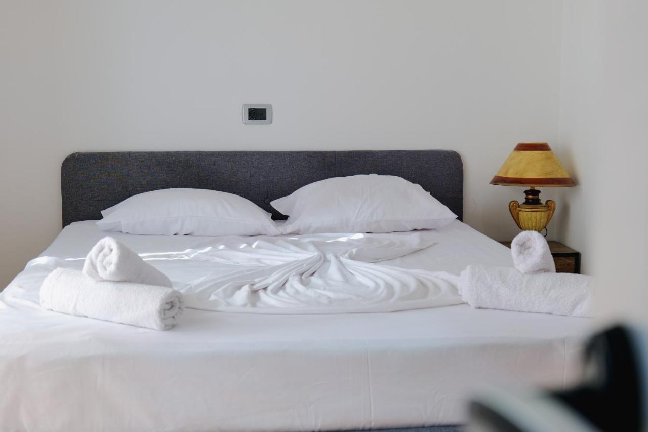 Hotel Leon Sarandë Eksteriør bilde