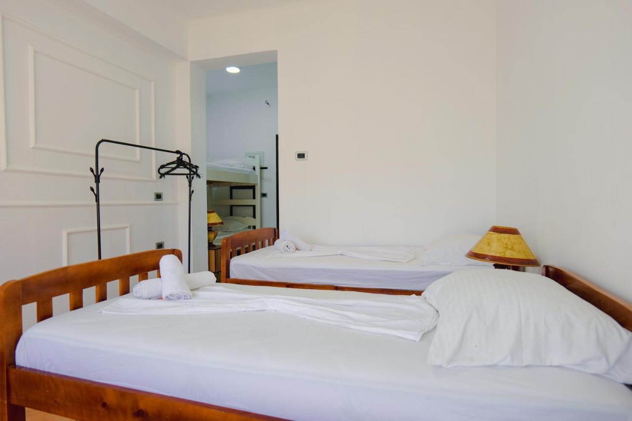 Hotel Leon Sarandë Eksteriør bilde