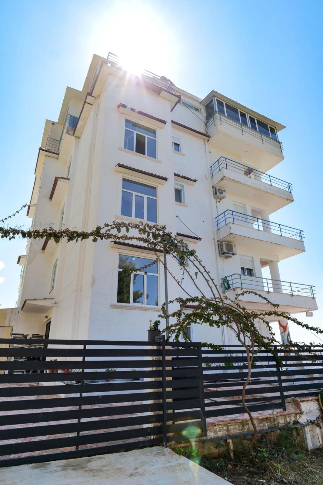 Hotel Leon Sarandë Eksteriør bilde